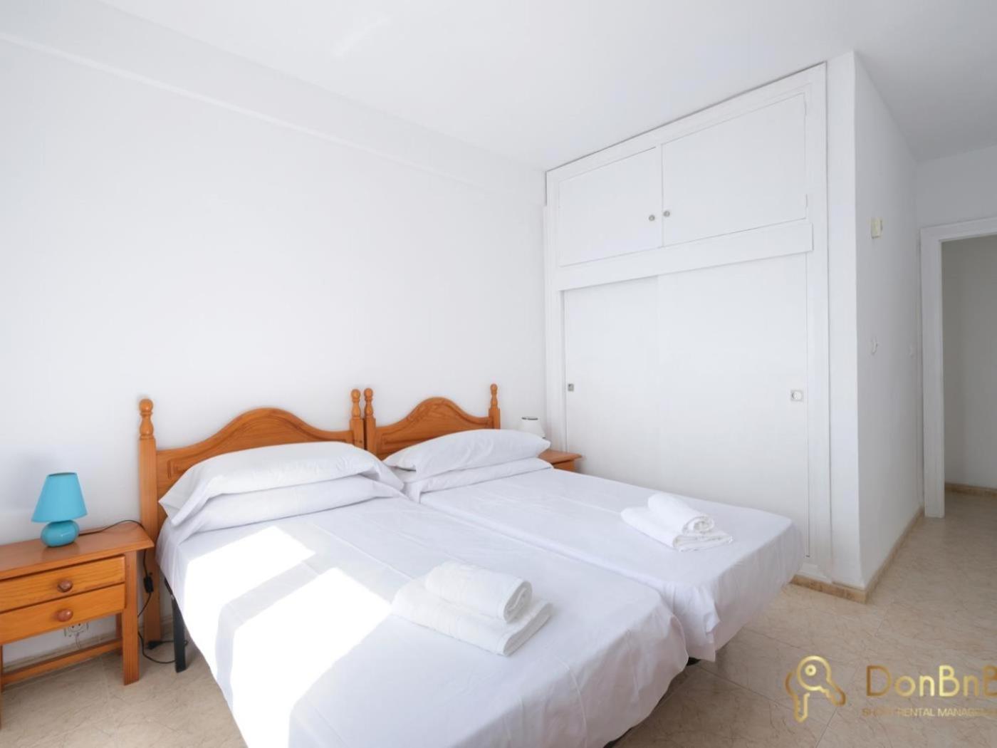 Apartamento Con Piscina En La Primera Linea De Playa De ฟูเอนฮิโรลา ห้อง รูปภาพ
