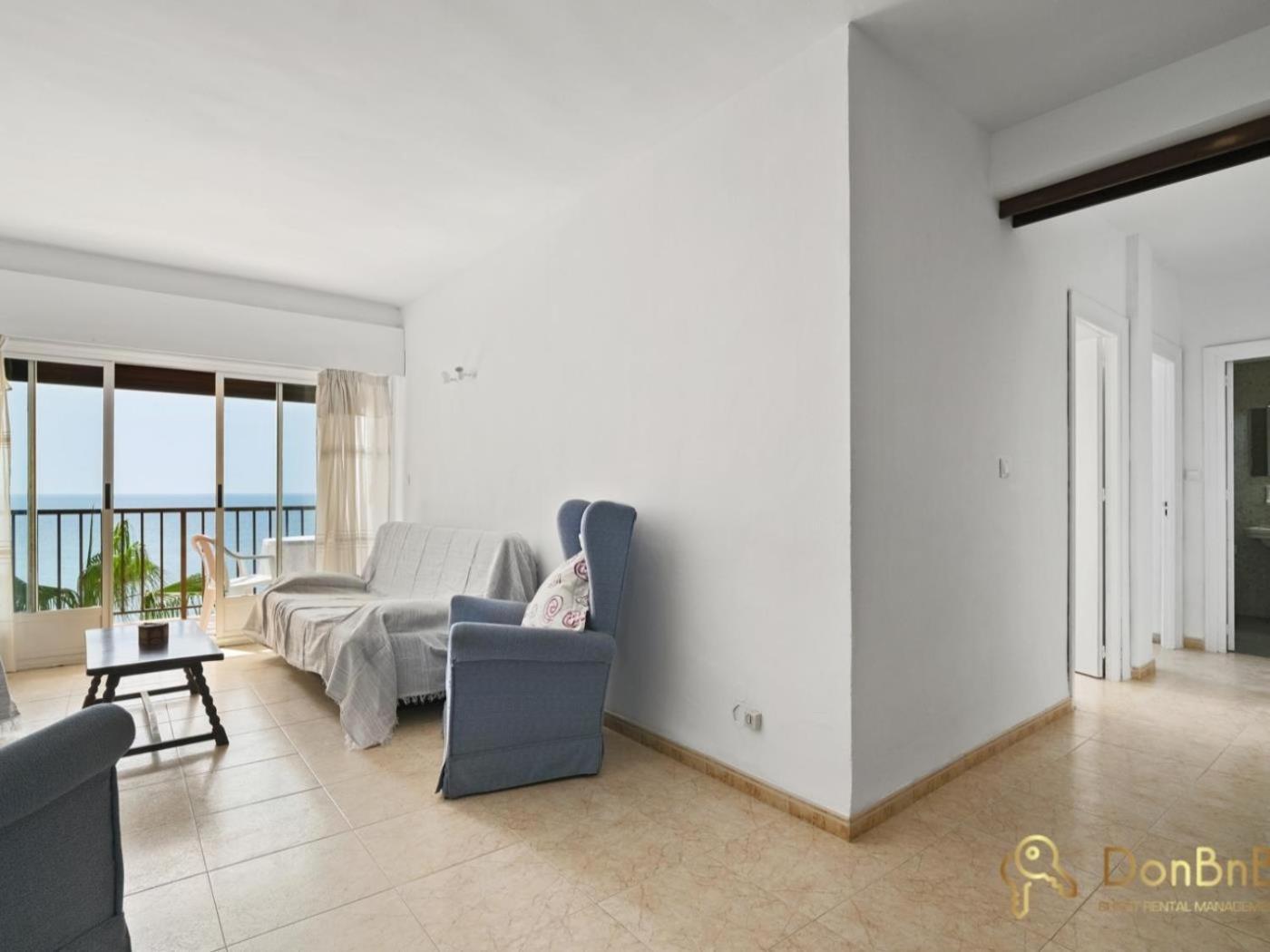 Apartamento Con Piscina En La Primera Linea De Playa De ฟูเอนฮิโรลา ห้อง รูปภาพ
