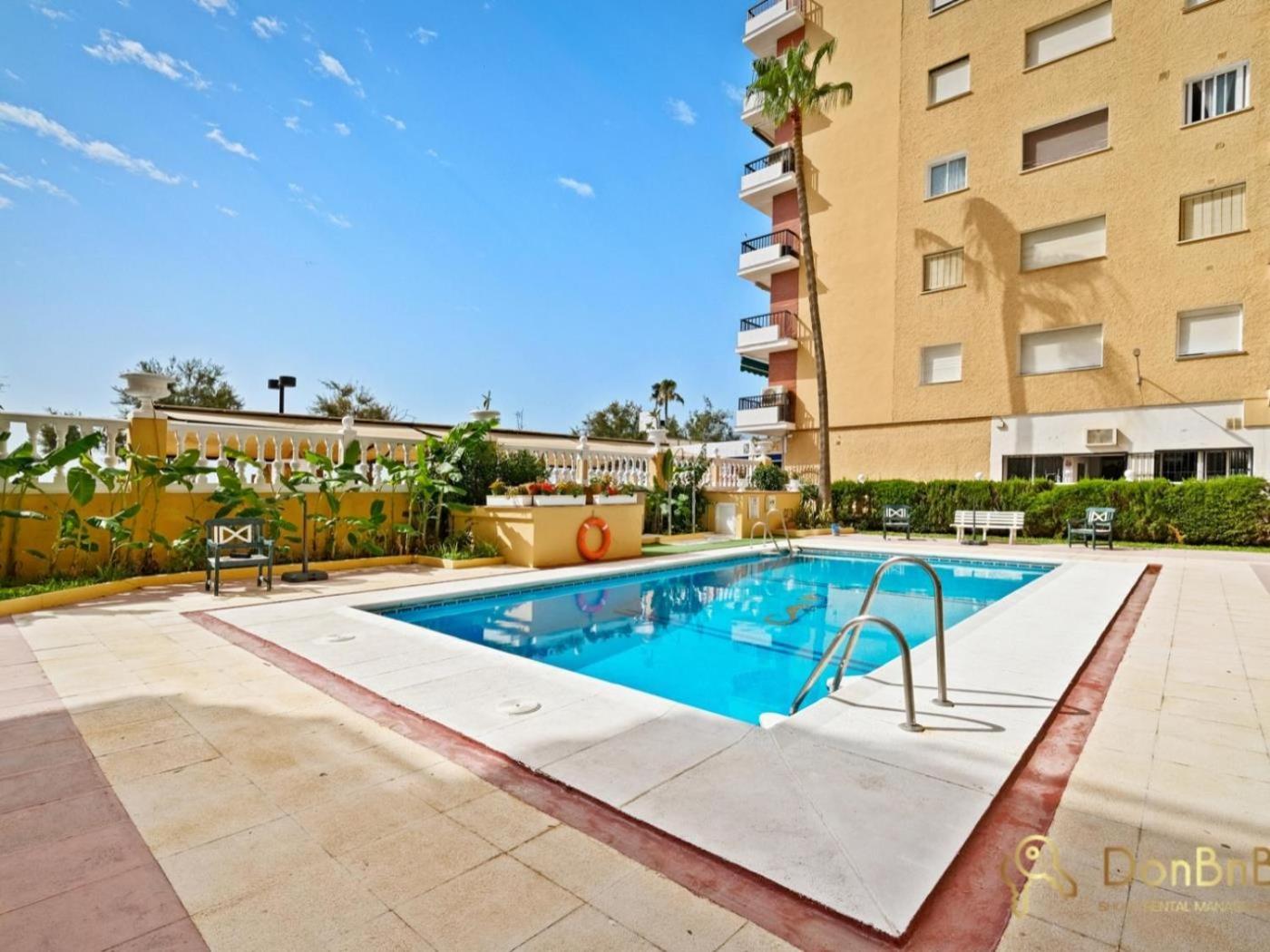Apartamento Con Piscina En La Primera Linea De Playa De ฟูเอนฮิโรลา ห้อง รูปภาพ