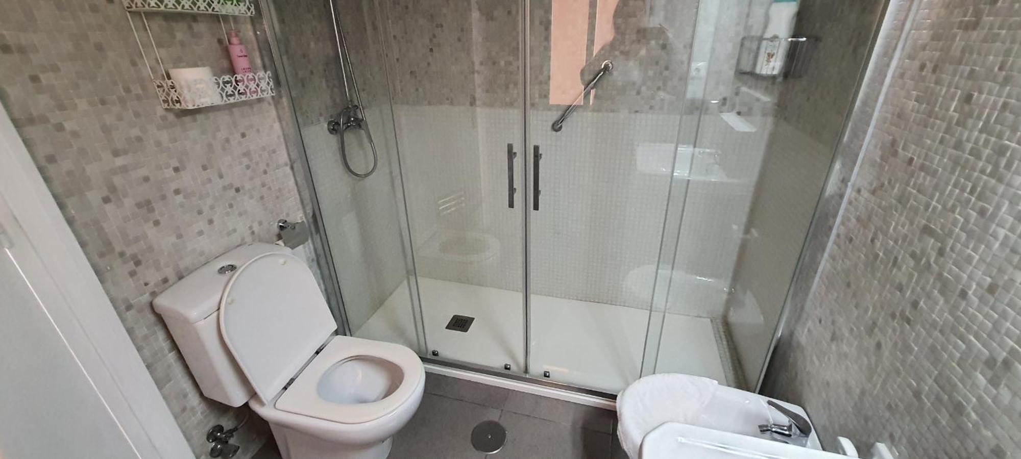 Apartamento Con Piscina En La Primera Linea De Playa De ฟูเอนฮิโรลา ภายนอก รูปภาพ