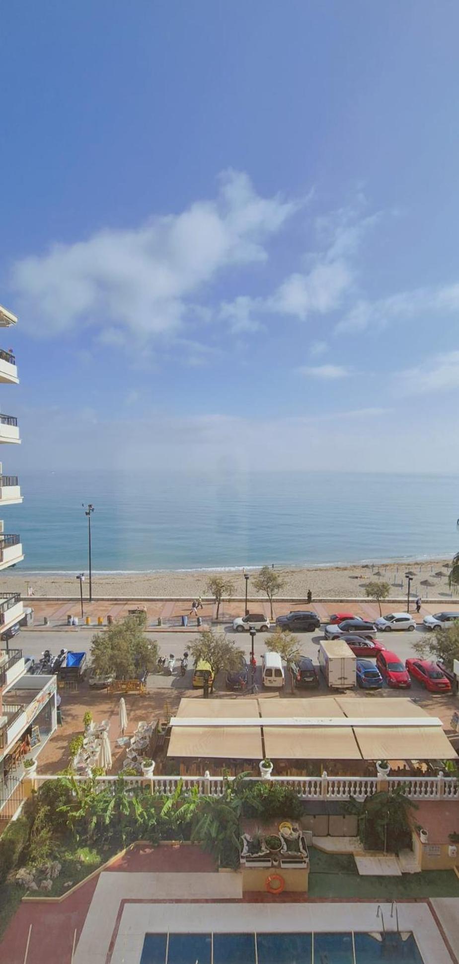 Apartamento Con Piscina En La Primera Linea De Playa De ฟูเอนฮิโรลา ภายนอก รูปภาพ