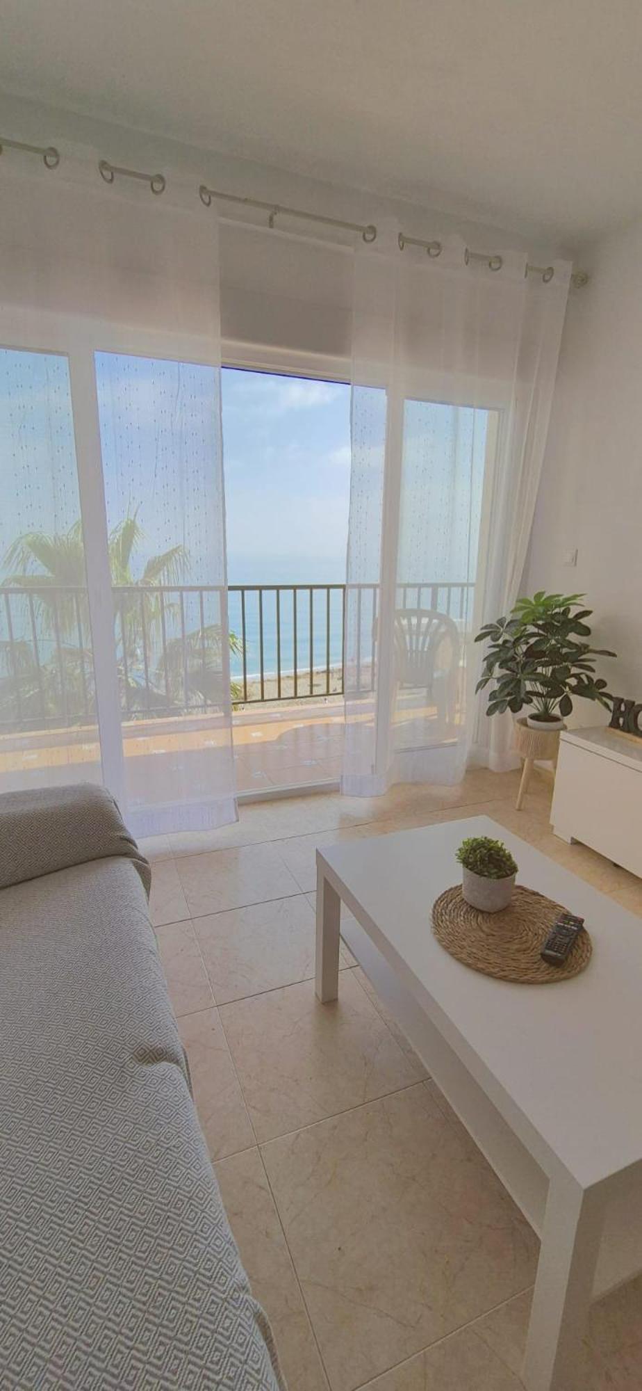 Apartamento Con Piscina En La Primera Linea De Playa De ฟูเอนฮิโรลา ภายนอก รูปภาพ